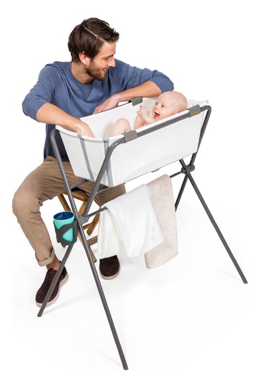 Stokke Flexi Bath — kąpiel na dedykowanym stojaku Stokke