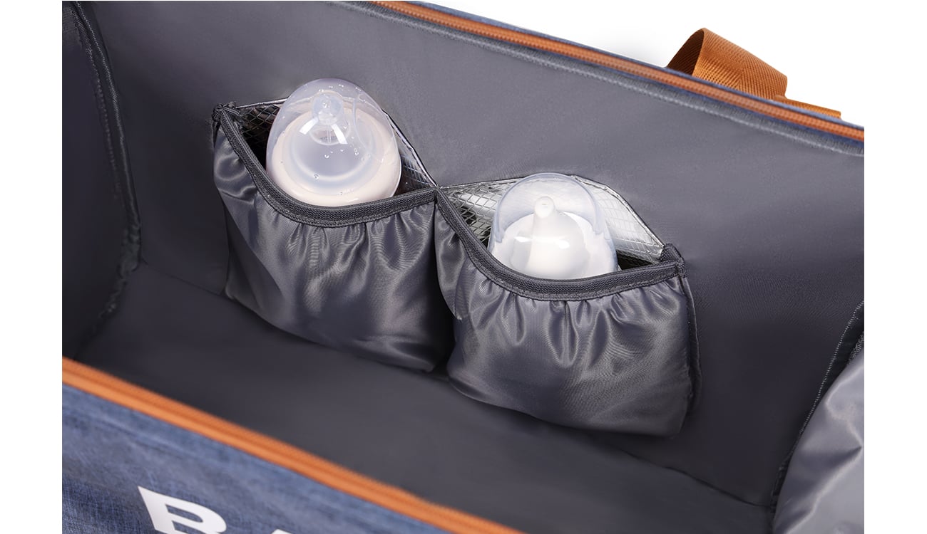 Interior pockets of the Lionelo Ida pushchair bag