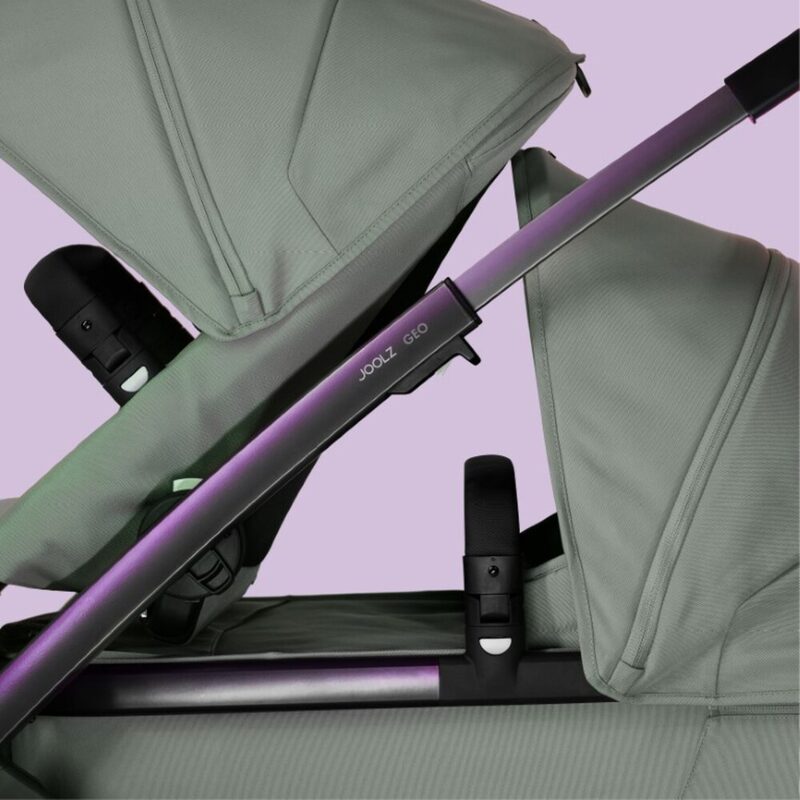Joolz Geo3 Duo set — family with two children out for a walk