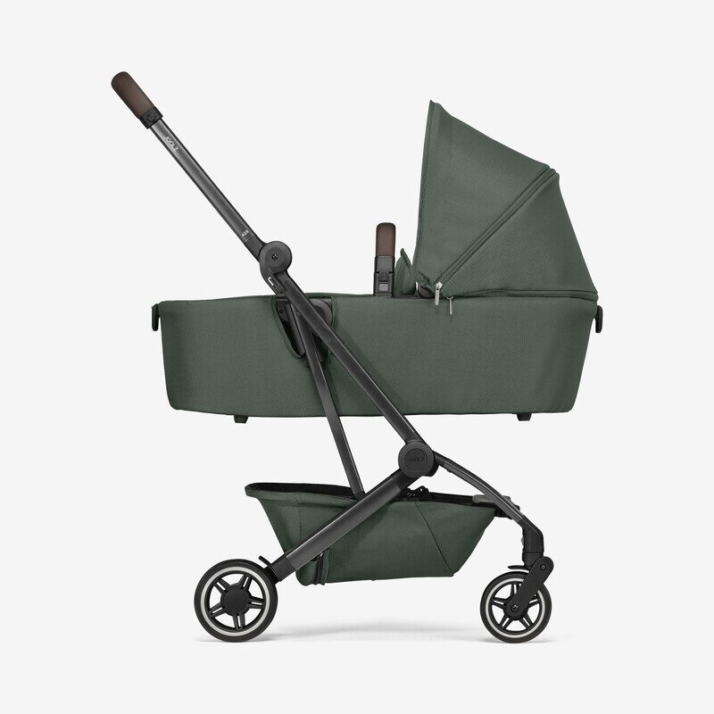 Joolz Aer+ carrycot — extendable ventilated sun canopy