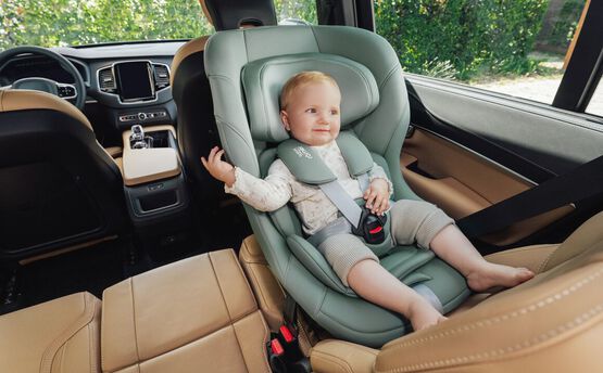 Bezpečné cesty proti směru jízdy do 7 let s Britax Romer Max-Safe Pro