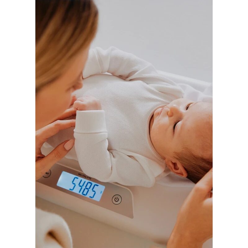 Lionelo Babybalance — tvarovaný povrch pro pohodlné vážení