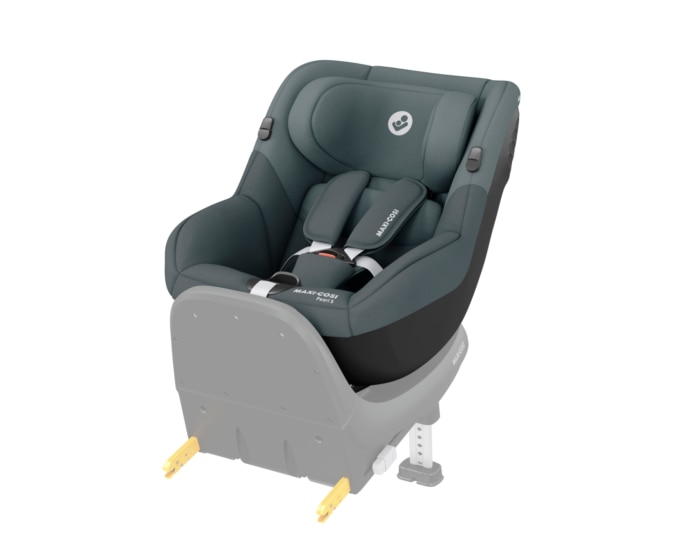 Sada Maxi-Cosi Pearl S se základnou FamilyFix S, pohled 3/4