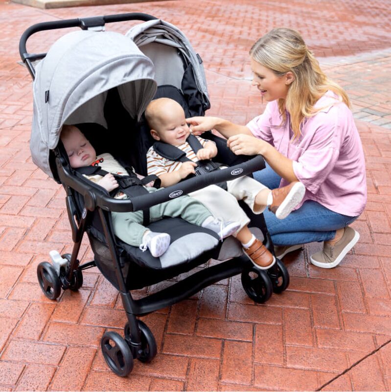 Graco DuoRider s nezávisle regulovatelnými sedačkami pro každé dítě