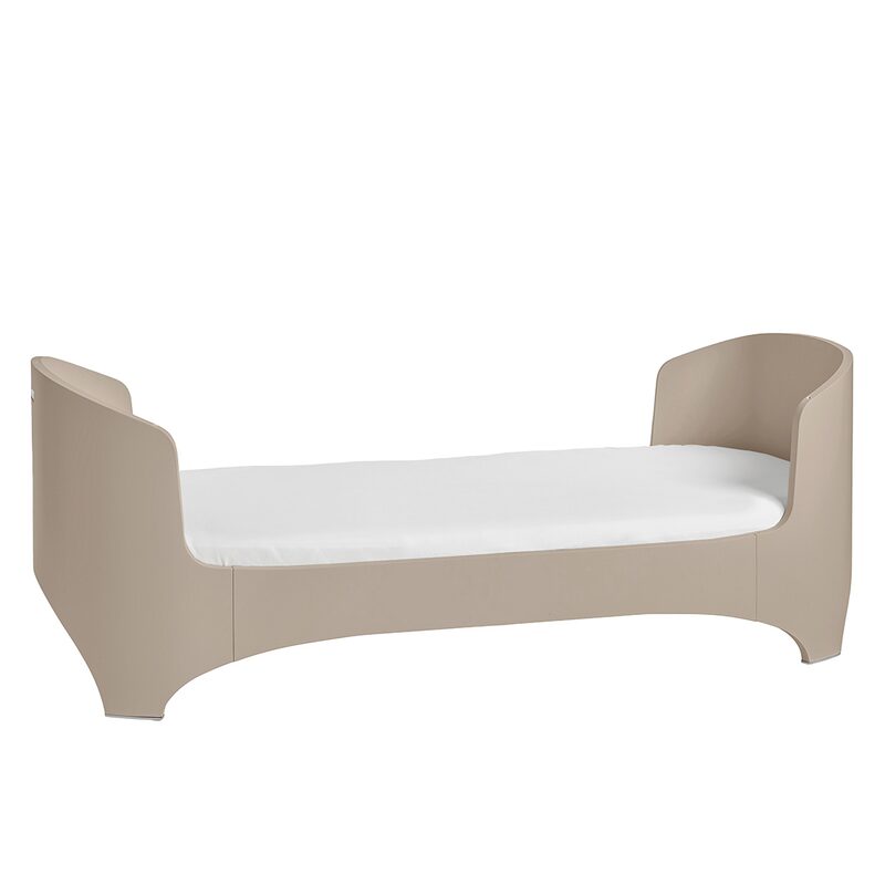 Leander Classic Cappuccino jako lozko juniorskie z boku