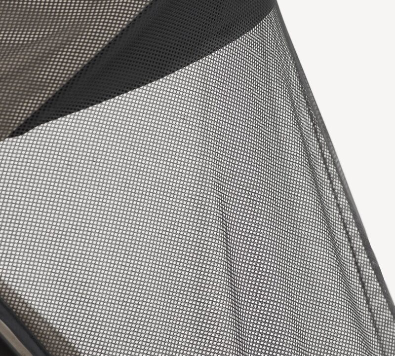 Anex Air-X2 moskytiéra — boční pohled na kočárku