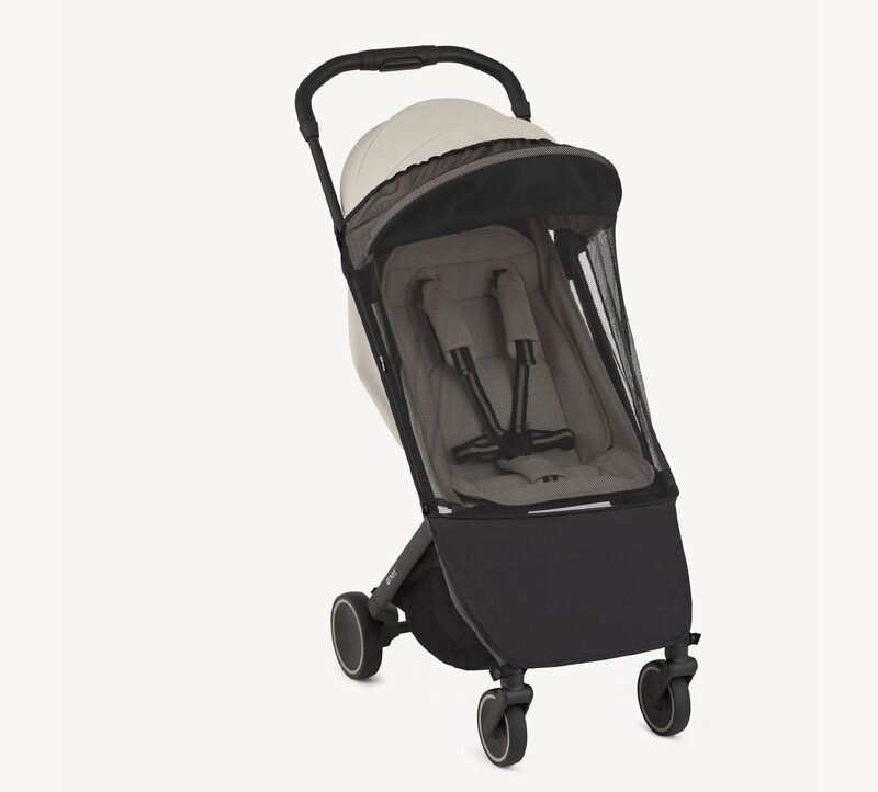 Anex Air-X2 moskytiéra nasazená na sportovní kočárek