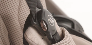 Safe magnetic buckles