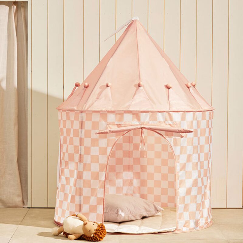 Kids Concept stan Star Apricot v dětském pokoji