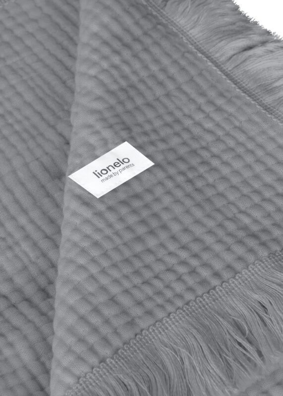Lionelo Muslin Blanket — štítek Lionelo na mušlínové dece