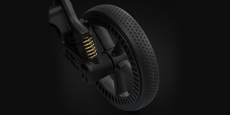 PU kola s odpružením v kompaktním kočárku Future Design X-Ray PRO