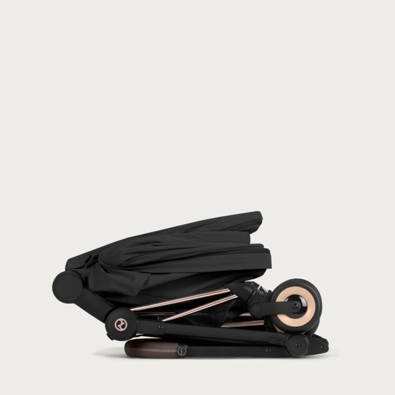 Cybex Coya gondola Fold Lux złożona na stelażu wózka