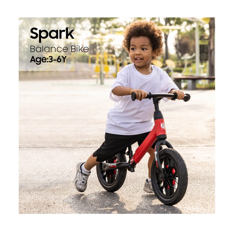 QPlay Spark Green - odrážedlo s diodami LED v felgach pro děti 3-6 let