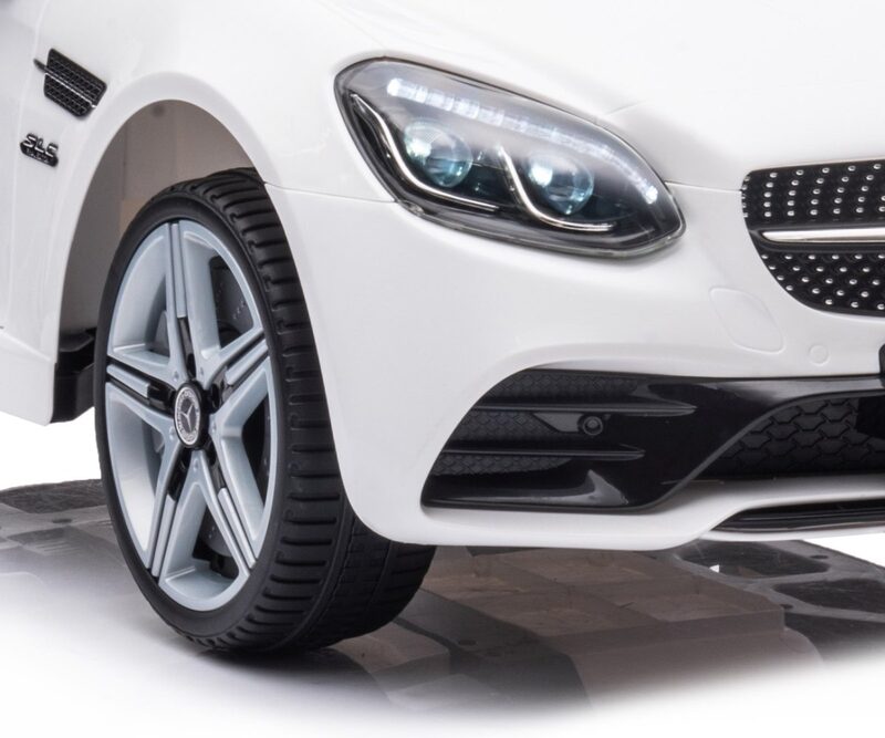 Milly Mally Mercedes-Benz SLC White - cockpit with speedometer