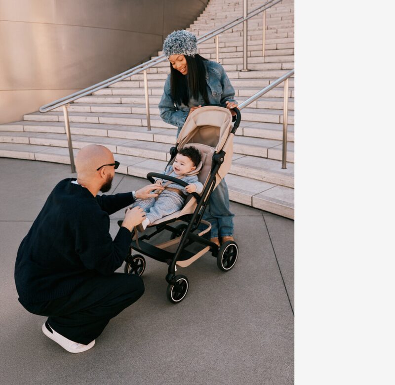 Cybex Beezy quick one-pull harness for fast boarding
