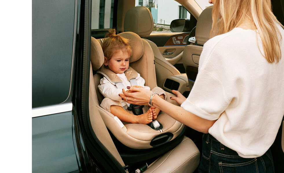 Fotelik obrotowy Cybex Sirona Gi i-Size z wbudowaną bazą ISOFIX