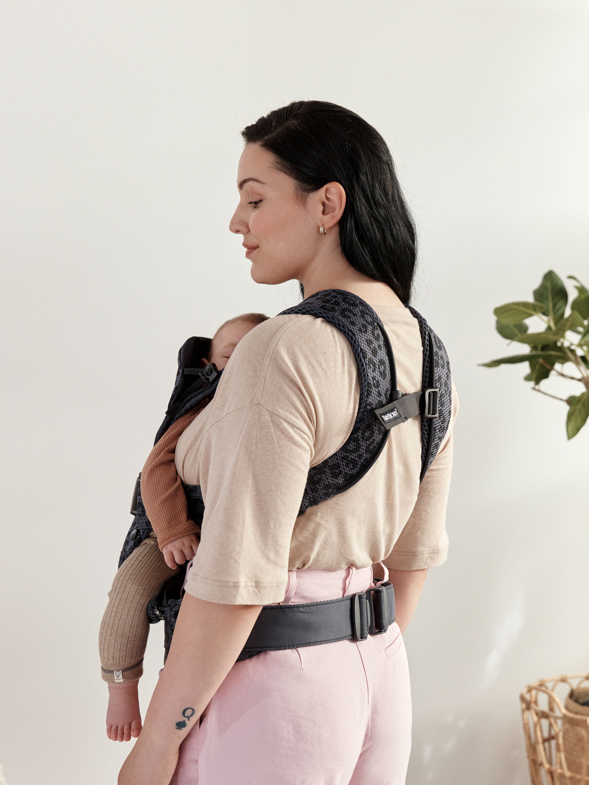 BabyBjorn One Air nosítko spolupráce s odborníky