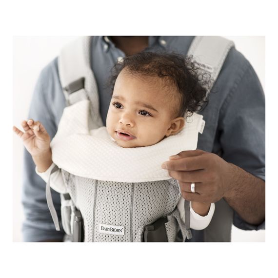 BabyBjorn śliniaczek do nosidełka ergonomicznego One Biały, 2 zdjęcie