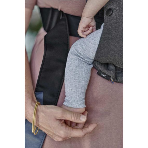 BabyBjorn Mini nosítko 3D Jersey Charcoal grey, Rodzaj: Jersey, Kolor: Charcoal grey, 6 zdjęcie