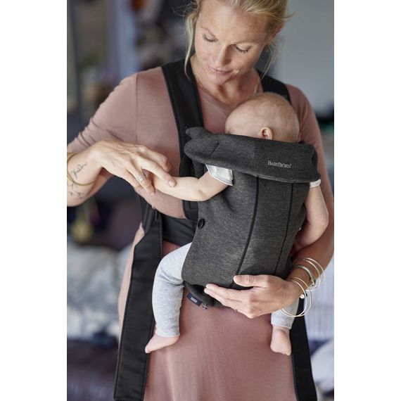 BabyBjorn Mini nosítko 3D Jersey Charcoal grey, Rodzaj: Jersey, Kolor: Charcoal grey, 7 zdjęcie