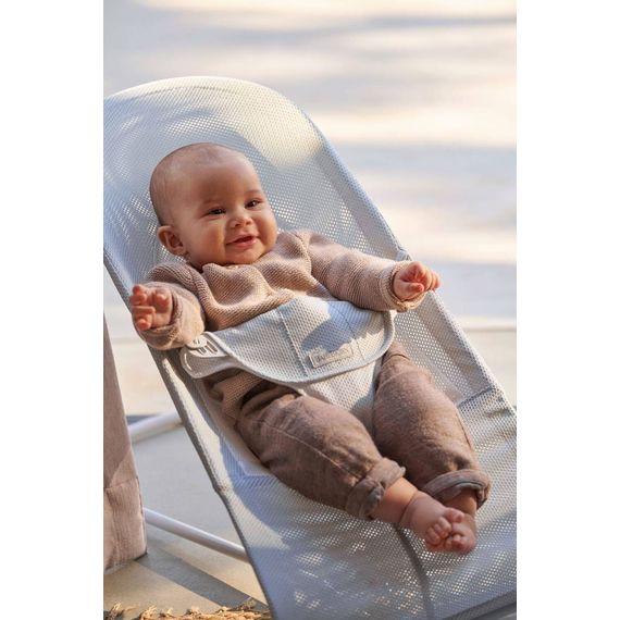 BabyBjorn Balance Soft lehátko Mesh Silver/White, Rodzaj: Mesh, Kolor: Silver/White, 5 zdjęcie