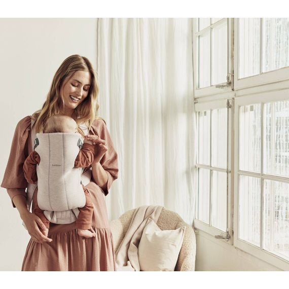 BabyBjörn Mini nosítko 3D Jersey světle béžové, Rodzaj: Jersey, Kolor: Light beige, 24 zdjęcie