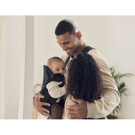 BabyBjörn Mini nosítko 3D Mesh černé, Rodzaj: Mesh, Kolor: Black, 29 zdjęcie