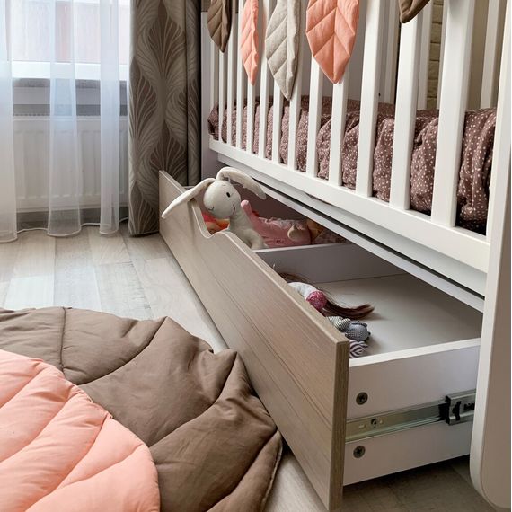 Veres – houpací systém se zásuvkou k postýlce Sydney – Cappuccino White, 5 zdjęcie