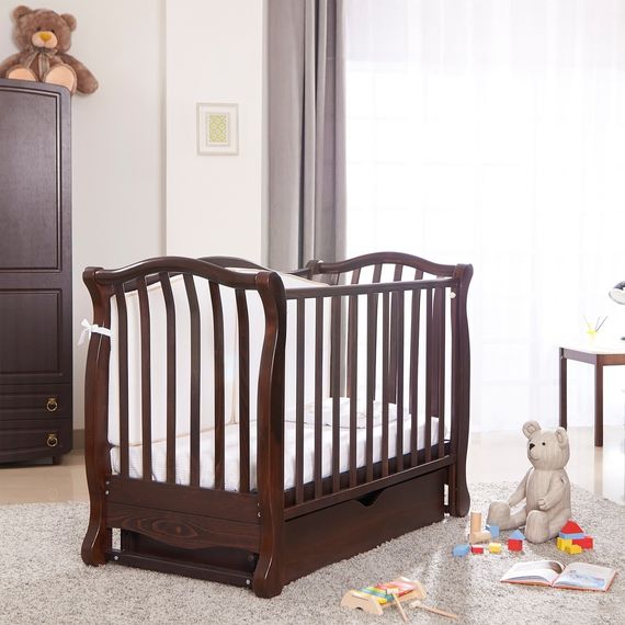 Veres LD19 – dětská postýlka se sklopnou bočnicí a kousátkem (120×60 cm) – Walnut, Kolor: Walnut, 7 zdjęcie