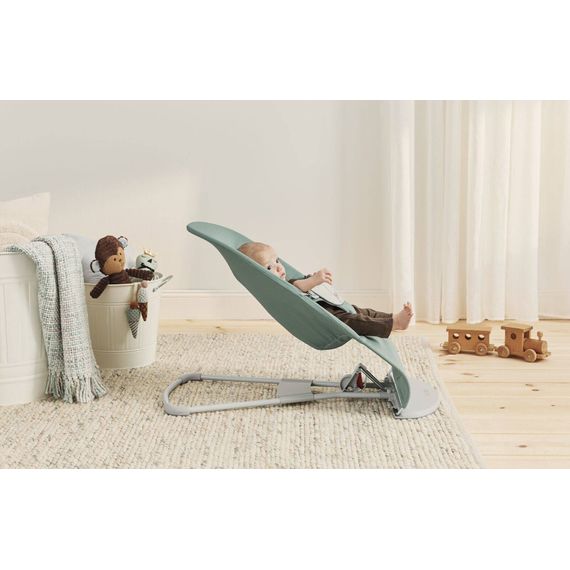 BabyBjorn Balance Soft lehátko Woven/Jersey - Light Sage/Grey, Rodzaj: Woven/Jersey, Kolor: Light sage/Grey, 16 zdjęcie