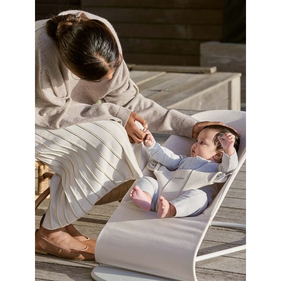 BabyBjorn Bliss lehátko 3D Jersey Light Beige + hračka Googly Eyes Pastels, Rodzaj: 3D Jersey, Kolor: Light beige, 18 zdjęcie