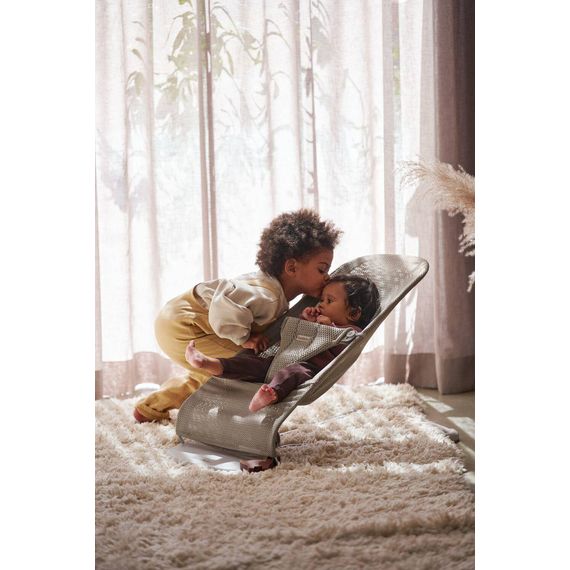 Babybjorn Bliss leżaczek Mesh Grey Beige +  zabawka Googly Eyes Pastels, 13 zdjęcie