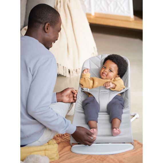 BabyBjorn Bliss Bouncer Woven Petal Quilt Light Grey with Googly Eyes Pastels, Rodzaj: Woven Petal Quilt, Kolor: Light Grey, image , 5 image