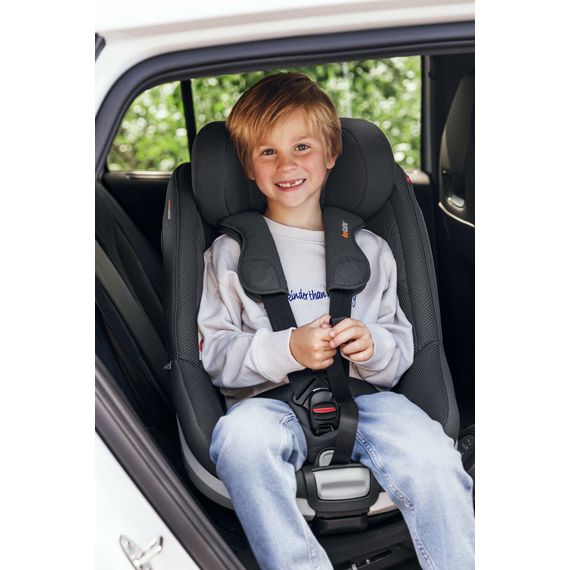 BeSafe Beyond 360 z bazą - obrotowy fotelik dla maluchów (61 - 125 cm | 9 - 22 kg | 6 miesięcy - 6 lat), Baza: Beyond Base, Kolor: Fresh Black Cab, 4 zdjęcie