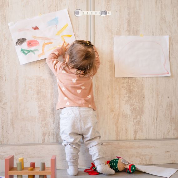 BabyOno zabezpieczenia do mebli - blokada uniwersalna 2 szt., Rozmiar: 2 szt., 3 zdjęcie