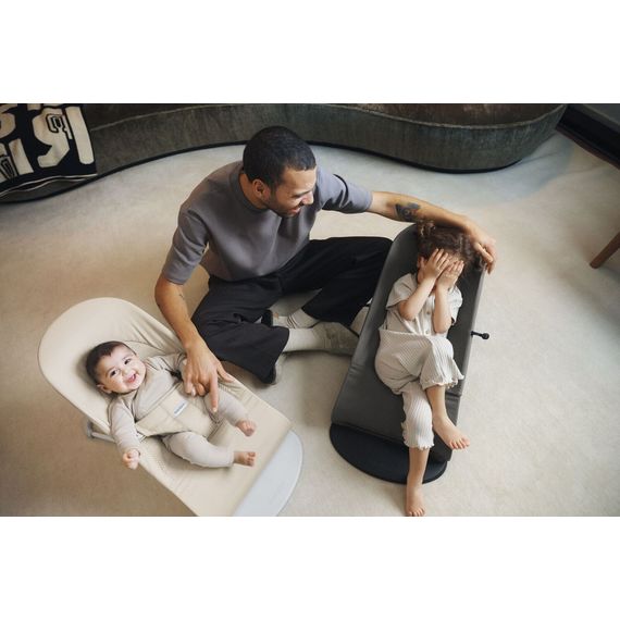 BabyBjorn Balance Soft Woven/Jersey Tri Fabric Světle béžový, Rodzaj: Woven/Jersey Tri Fabric, Kolor: Jasny Beige, 17 zdjęcie