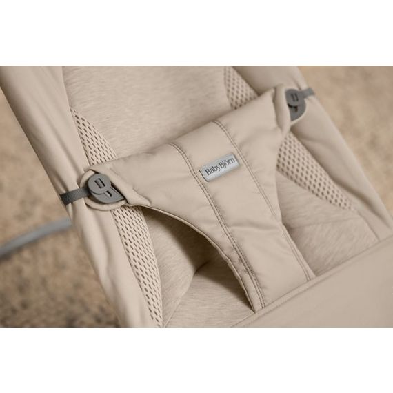 BabyBjorn Balance Soft Woven/Jersey Tri Fabric Pískovošedý, Rodzaj: Woven/Jersey Tri Fabric, Kolor: Piaskowoszary, 15 zdjęcie