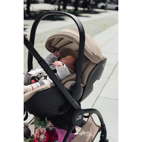 Britax Romer Rio - kočárek 2v1 hluboký a sportovní, Rodzaj wózka: głęboko-spacerowy, Kolor materiału: Style - Teak, 24 zdjęcie