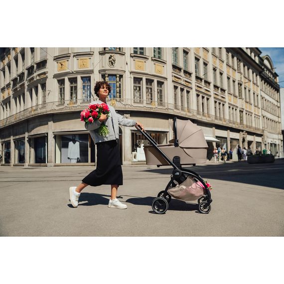 Britax Romer Rio - kočárek 2v1 hluboký a sportovní, Rodzaj wózka: głęboko-spacerowy, Kolor materiału: Style - Teak, 49 zdjęcie