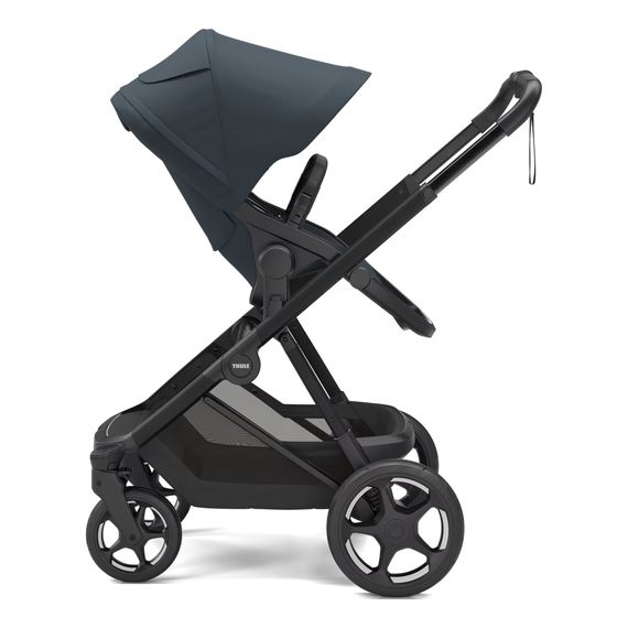 Thule Charm - kočárek 2v1 hluboký a sportovní, Rodzaj wózka: głęboko-spacerowy, Kolor materiału: Darkest Blue, 4 zdjęcie