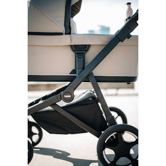 Thule Sleek 2 kočárek rok po roce, Rodzaj wózka: rok po roku, Kolor materiału: Tinted Taupe, Kolor ramy: Black, 8 zdjęcie